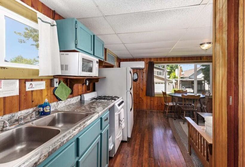 Chippewa Bluffs Resort