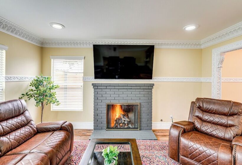 Del Rey Oaks Vacation Home W/ Mini Golf Course!