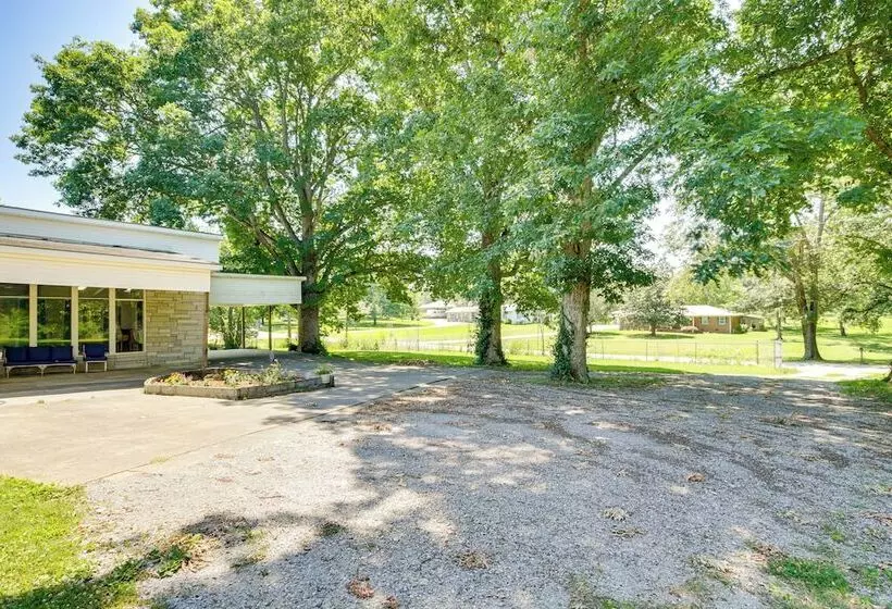 Expansive Florence Home ~ 6 Mi To Downtown!