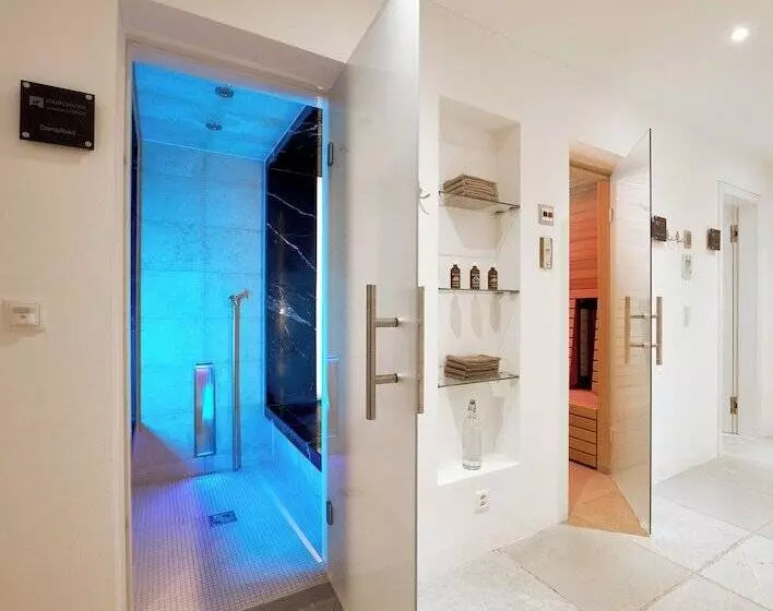 Hotelli Grischuna Mountain Lodge