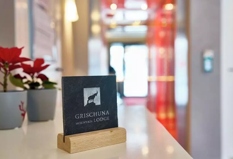 Hotelli Grischuna Mountain Lodge