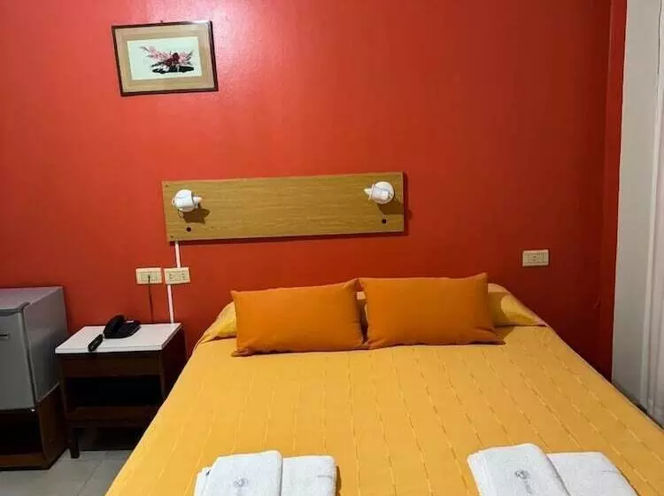 هتل Intersur Independencia