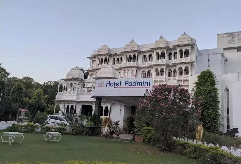 ホテル Padmini Chittorgarh