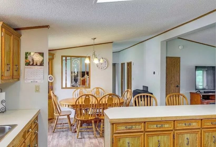 Kadoka Home ~ 22 Mi To Badlands National Park!