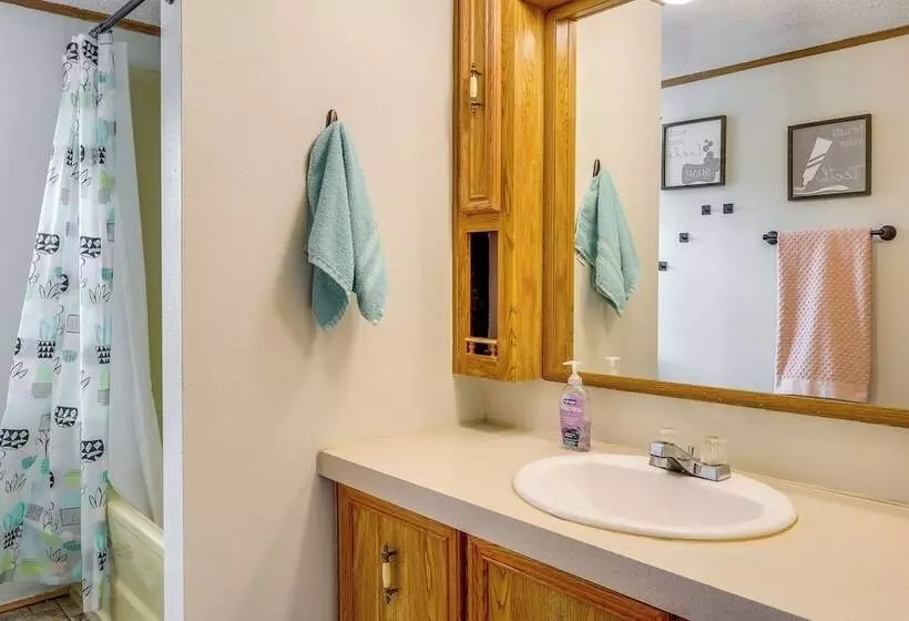 Kadoka Home ~ 22 Mi To Badlands National Park!