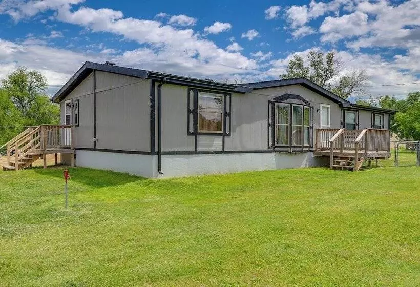 Kadoka Home ~ 22 Mi To Badlands National Park!