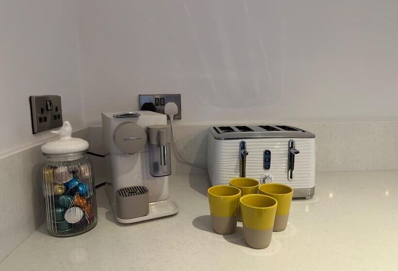 Luxury Northumberland Cottage Near Beach Sleeps 8