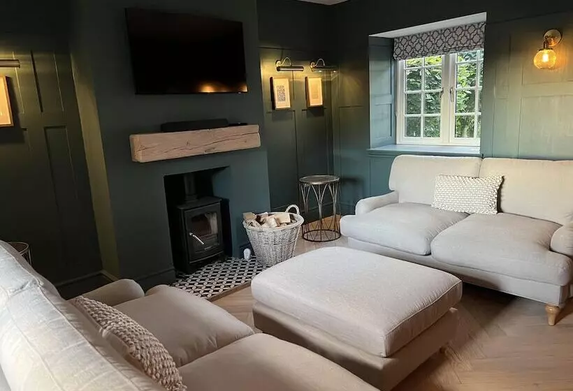 Luxury Northumberland Cottage Near Beach Sleeps 8