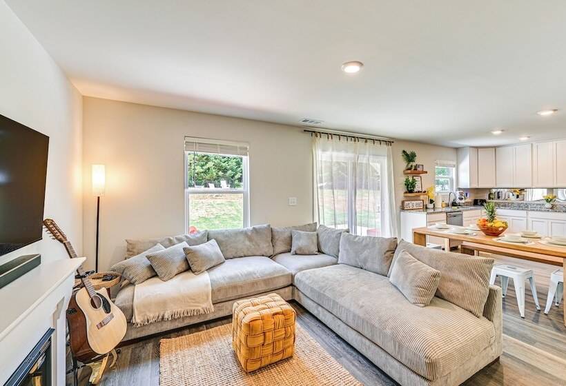 Modern Anderson Home W/ Fire Pit & Grill