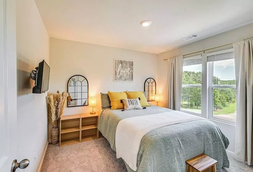 Modern Anderson Home W/ Fire Pit & Grill