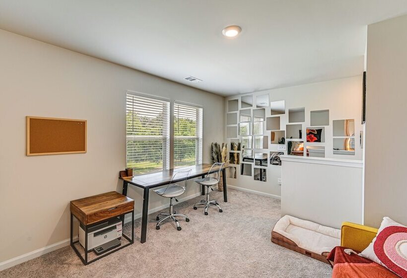 Modern Anderson Home W/ Fire Pit & Grill