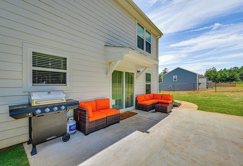 Modern Anderson Home W/ Fire Pit & Grill