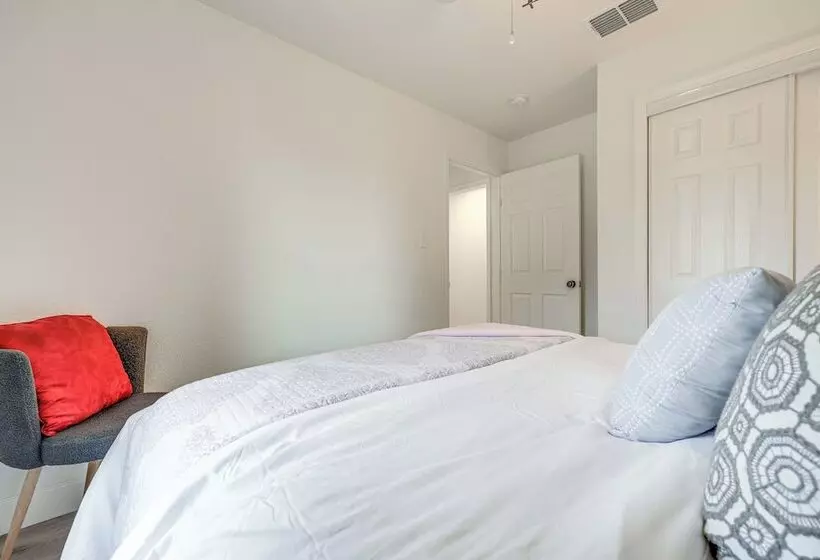 Modern Seguin Home: Steps To Trails & Park West!