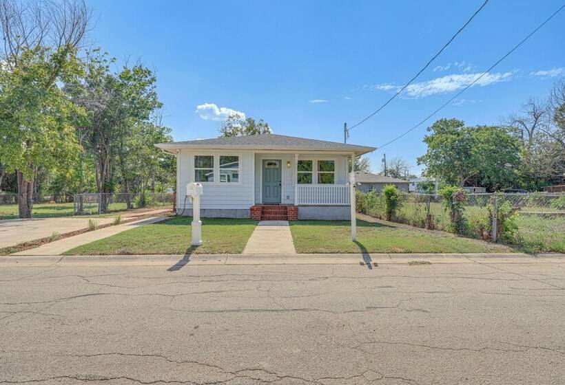 Modern Seguin Home: Steps To Trails & Park West!