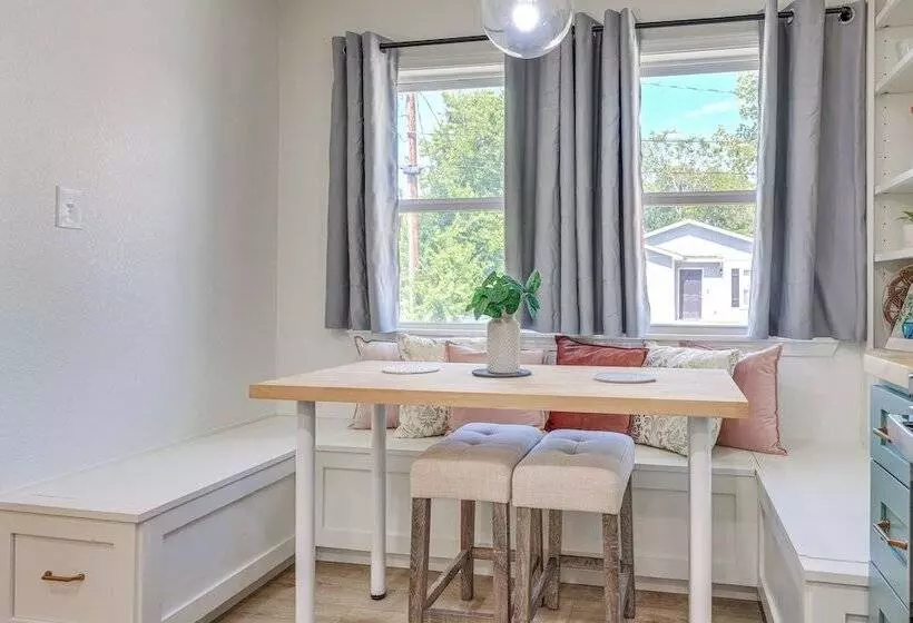 Modern Seguin Home: Steps To Trails & Park West!