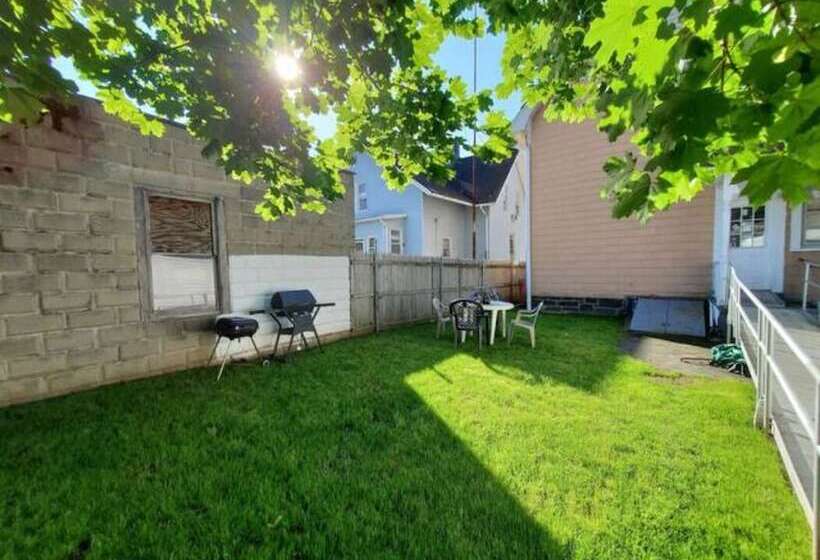 Пансион Linwood Whole House