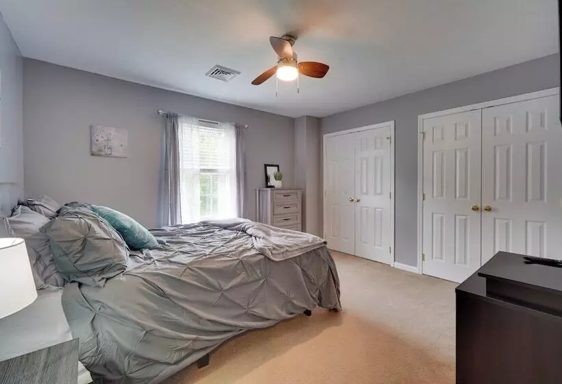 1 Mi To Lakes: Family Pocono Home W/ Fire Pits!