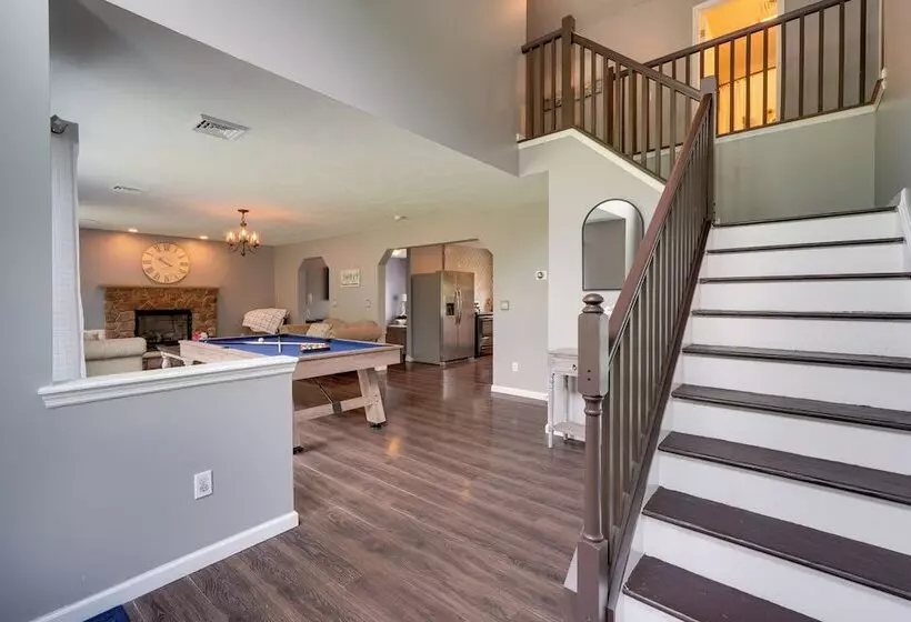 1 Mi To Lakes: Family Pocono Home W/ Fire Pits!