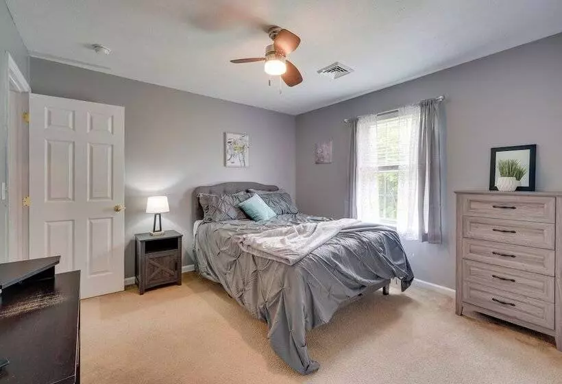 1 Mi To Lakes: Family Pocono Home W/ Fire Pits!