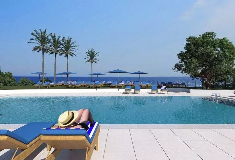 ホテル Fergus Style Punta Arabi