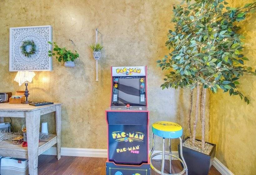 Group Getaway In Afton W/ On Site Lake Access