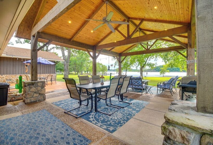 Group Getaway In Afton W/ On Site Lake Access