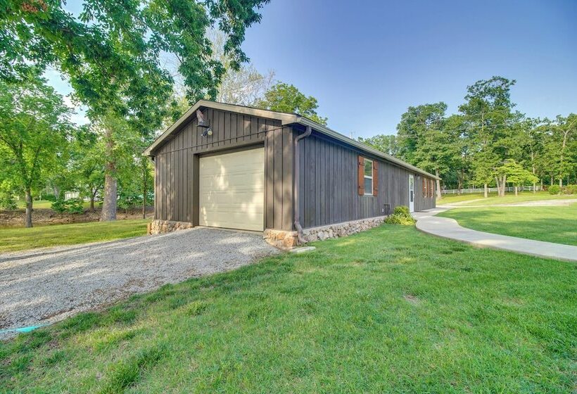 Group Getaway In Afton W/ On Site Lake Access