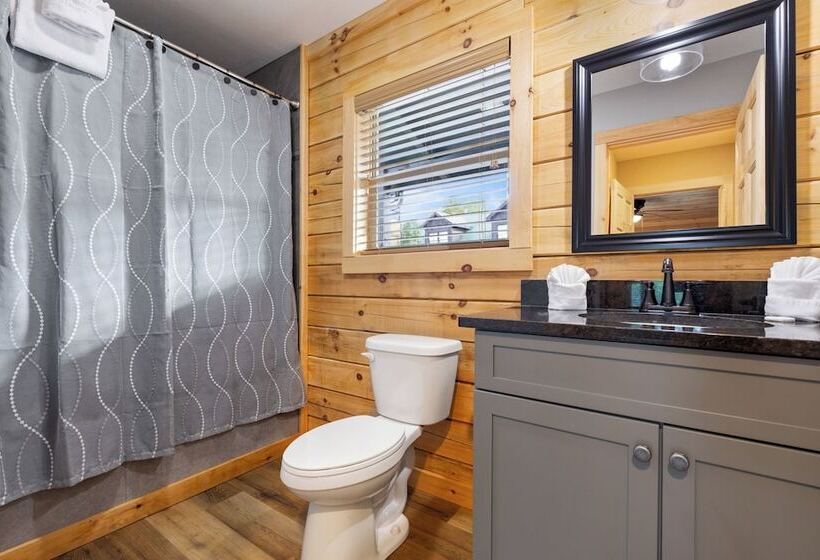 Eagle Mountain Cabin