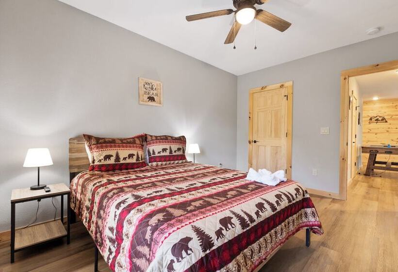 Eagle Mountain Cabin