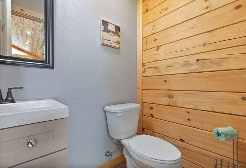 Eagle Mountain Cabin