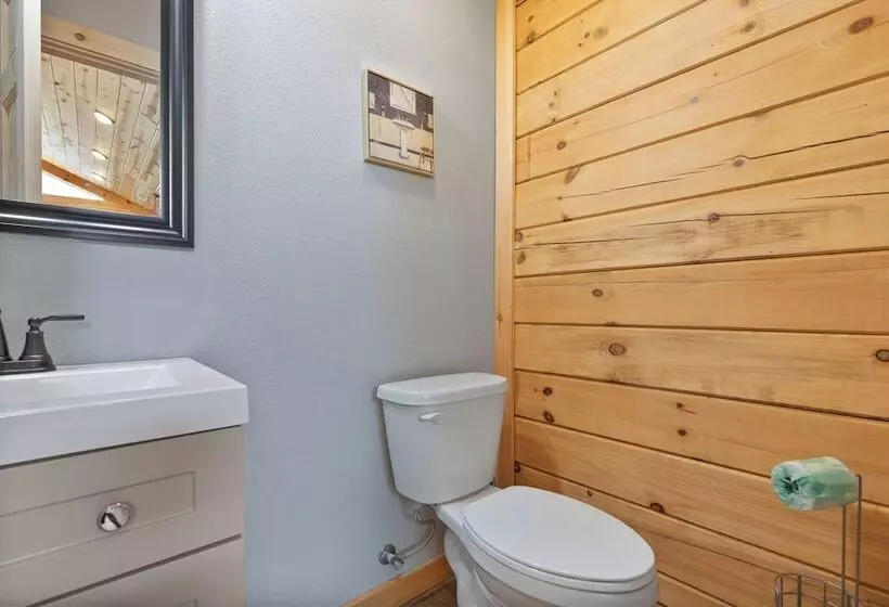 Eagle Mountain Cabin