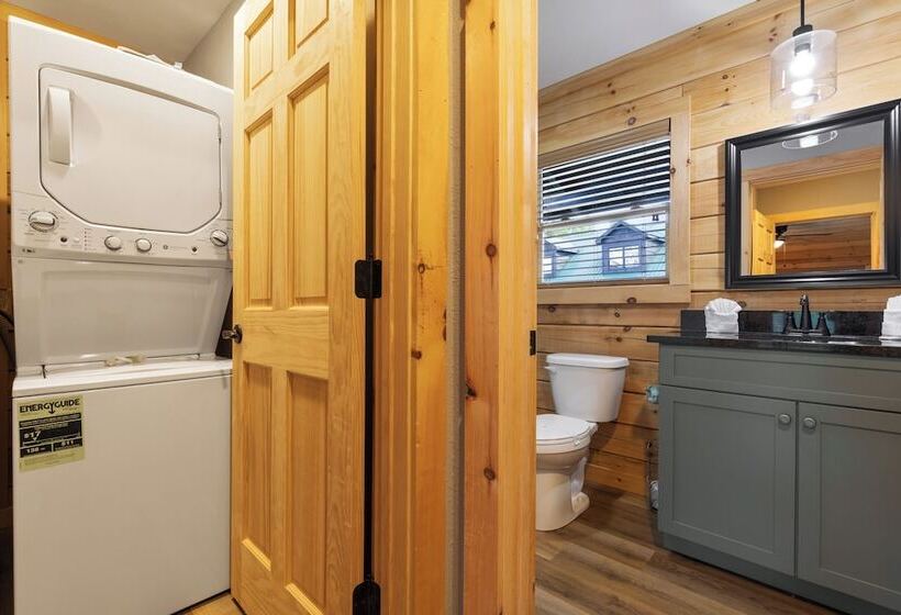 Eagle Mountain Cabin