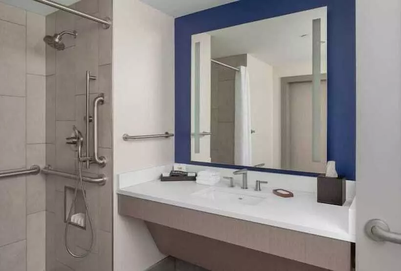 Hotelli The Riverview