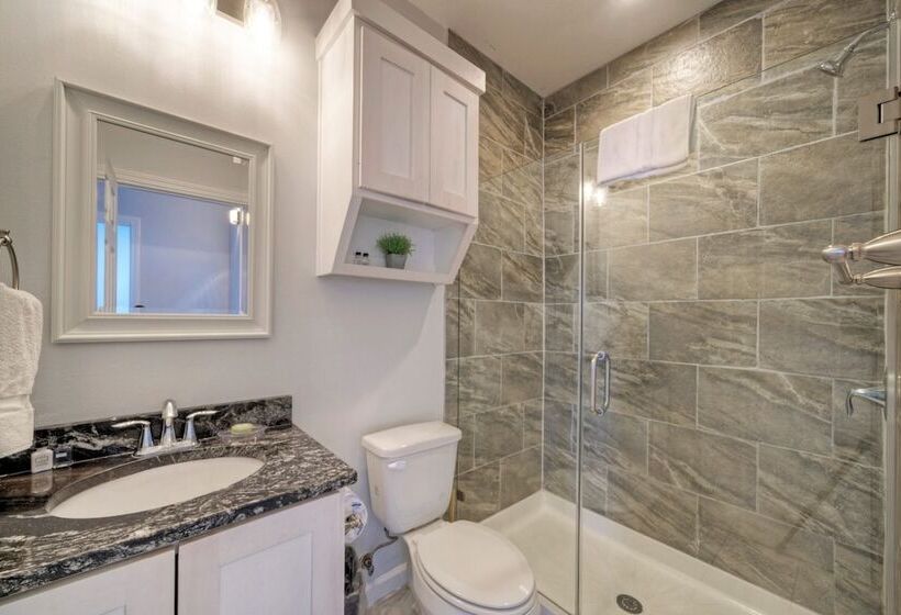 6bdr, Balcony W/ Bay View, Shared Pool + Boat Dock Keeper Red By Avantstay