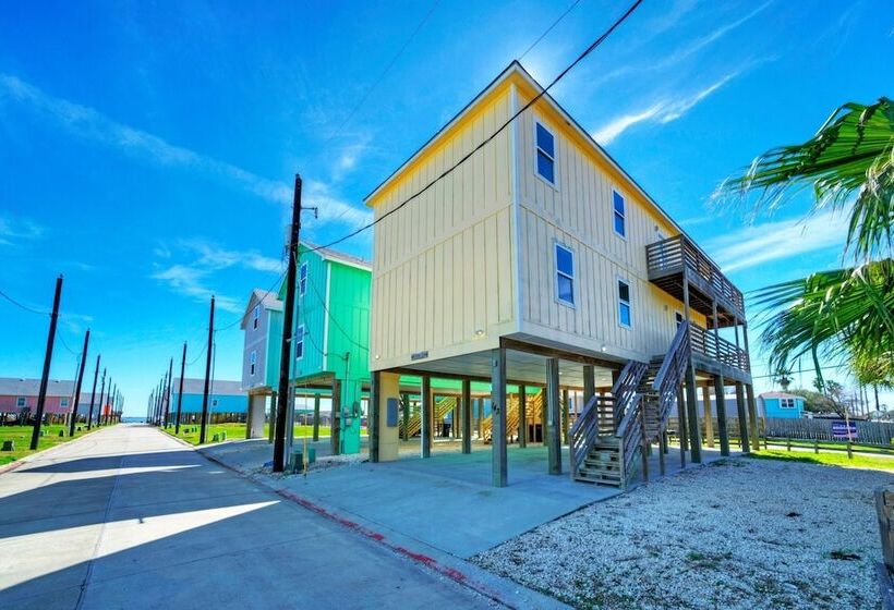 6bdr, Balcony W/ Bay View, Shared Pool + Boat Dock Keeper Red By Avantstay