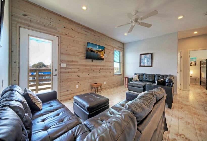 6bdr, Balcony W/ Bay View, Shared Pool + Boat Dock Keeper Red By Avantstay