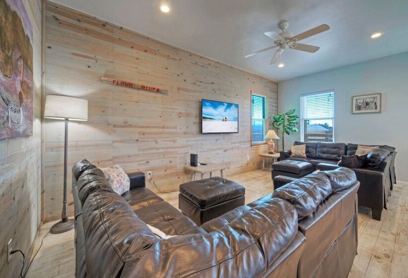 6bdr, Balcony W/ Bay View, Shared Pool + Boat Dock Keeper Red By Avantstay