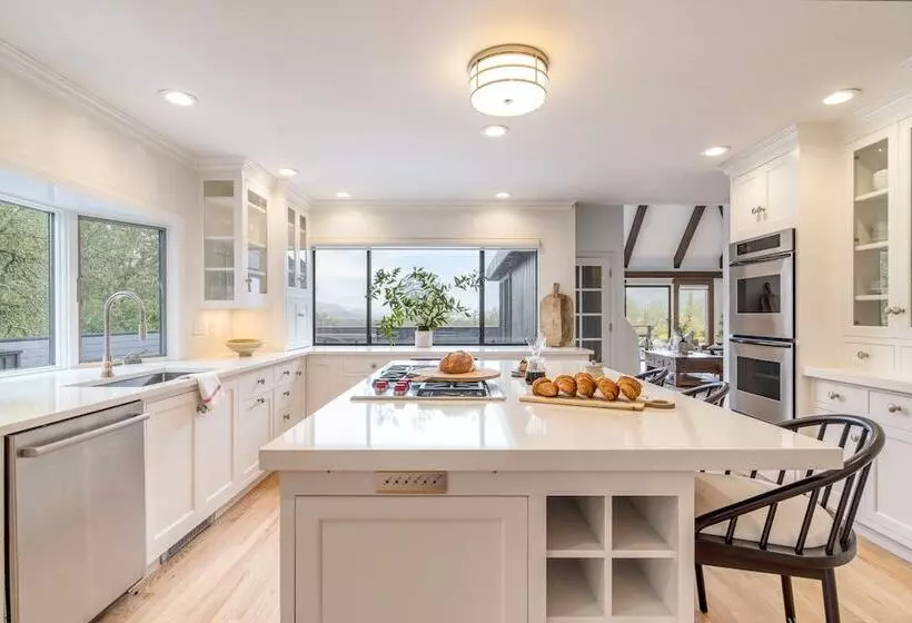 Malvasia By Avantstay Luxe Wine Country Retreat