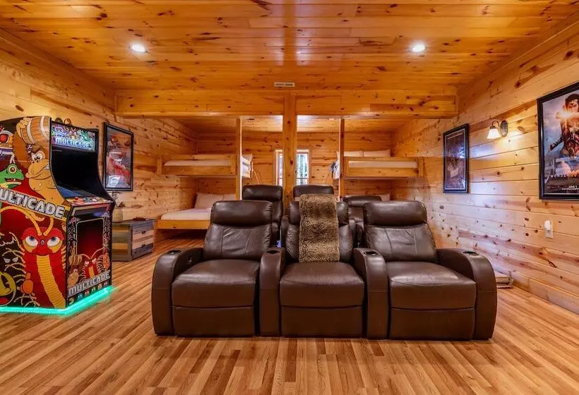 Misty Mountain By Avantstay Hot Tub, Mountain Views, Theater, Pool Table