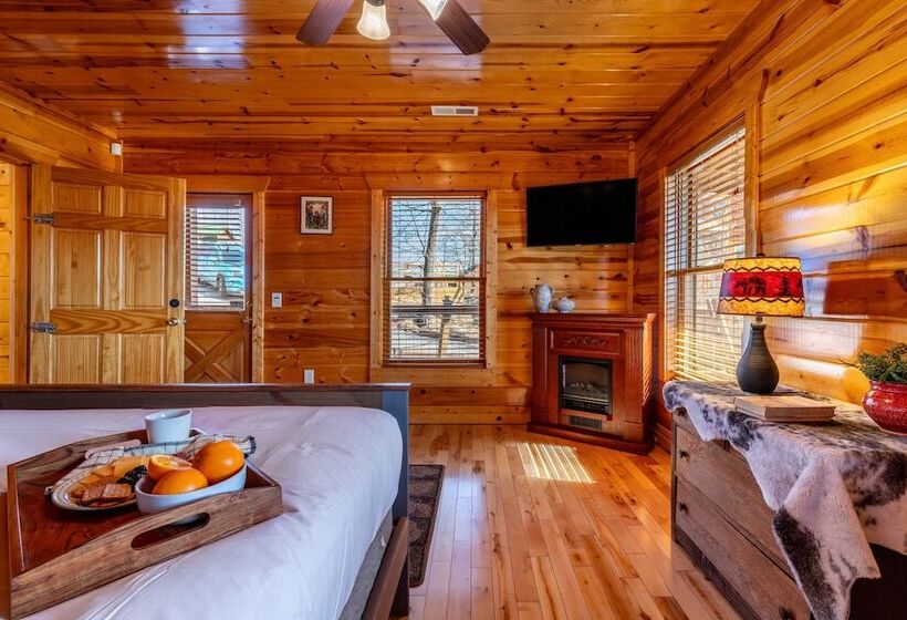 Misty Mountain By Avantstay Hot Tub, Mountain Views, Theater, Pool Table