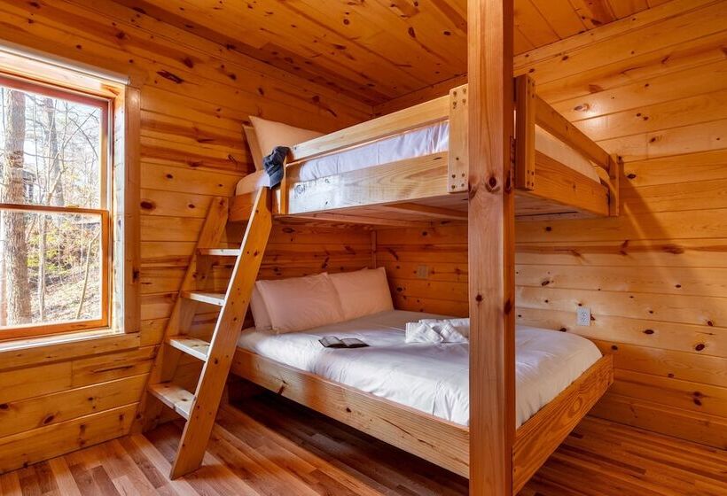 Misty Mountain By Avantstay Hot Tub, Mountain Views, Theater, Pool Table