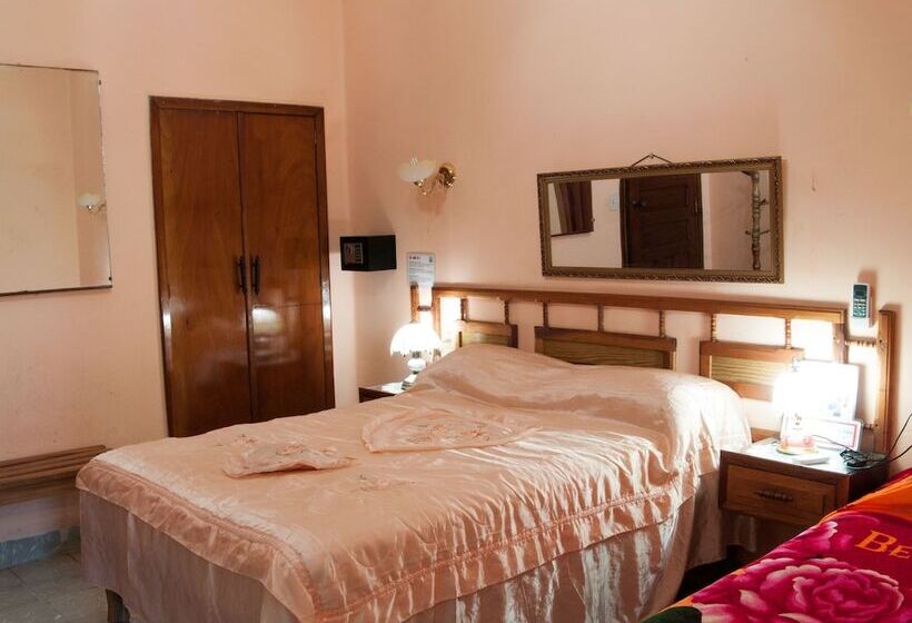 پانسیون Casa Anita