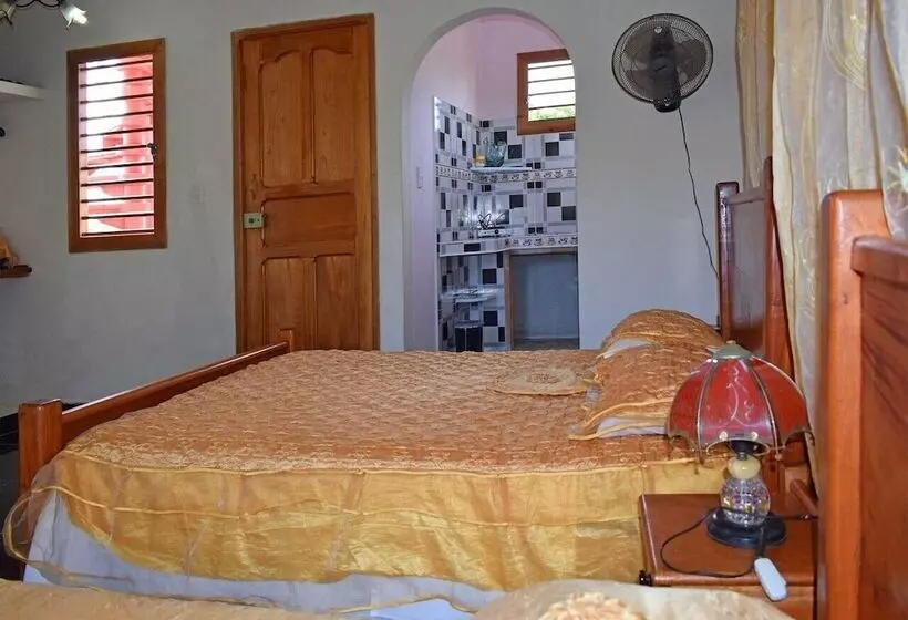 Majatalo Hostal Eida Y Lujan Playa La Boca