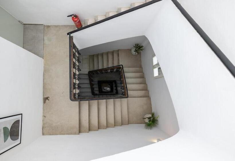 بنسيون Residencia Universitaria Trinitarios