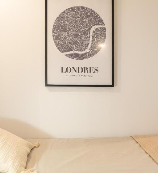 بنسيون Residencia Universitaria Trinitarios