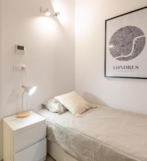 بنسيون Residencia Universitaria Trinitarios