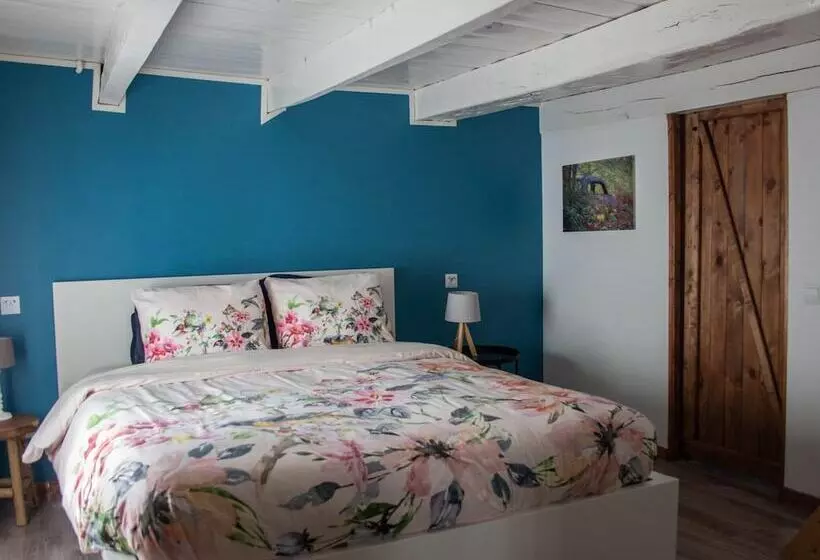 Pretty Gite With Private Pool