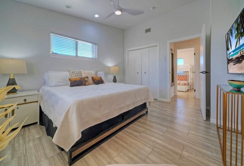 Private Pool, In Golf Cart Zone, Golf Cart For Rent Sea Therapy By Avantstay