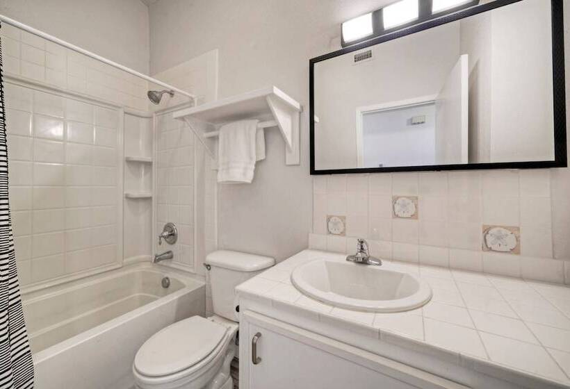 Private Pool, In Golf Cart Zone, Golf Cart For Rent Sea Therapy By Avantstay