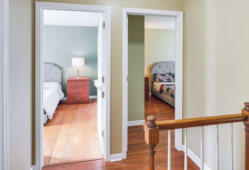 Smyrna Home W/ Private Yard: 25 Mi To Nashville!